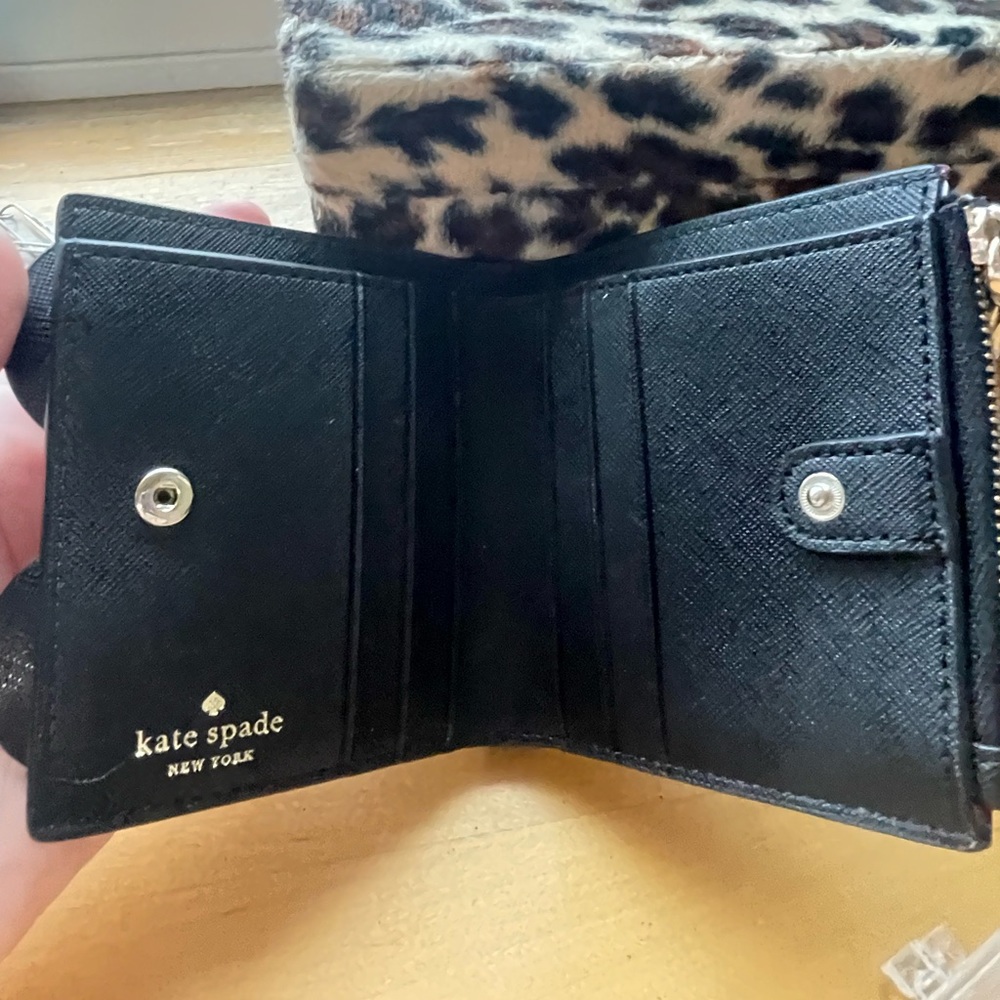 Kate Spade Disney Mini Mouse Small Bifold Wallet - Picture 12 of 14